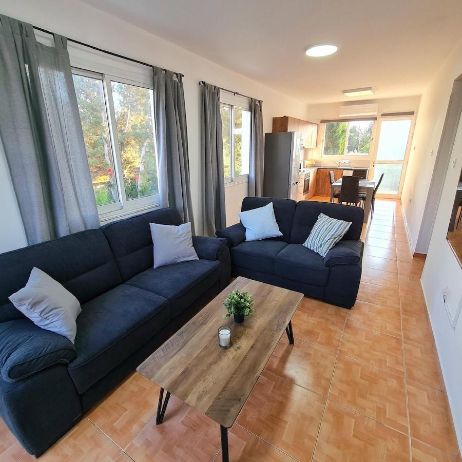 Ntoras Holiday Home Paphos Eksteriør billede